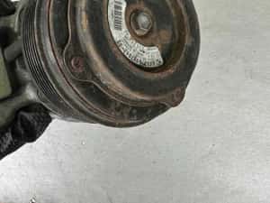 Compresor Clima BMW X1  2.0 D cod 4472601852 an 2008-2013 — miniatura 8