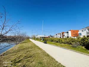 5 camere cu promenada la lac, parcare si boxa incluse — miniatura 3