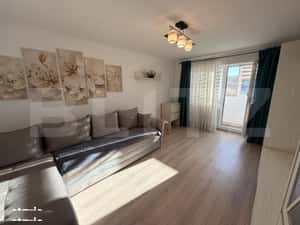 Apartament de vanzare, cu 3 camere — miniatura 1
