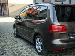 Volkswagen Touran Manuală 140 HP Diesel — miniatura 4