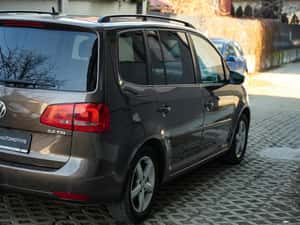 Volkswagen Touran Manuală 140 HP Diesel — miniatura 6