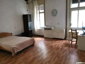 2 cam 2 bai 2 balcoane centrala proprie Cladire Istorica Piata Victoriei — miniatura 2