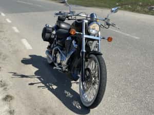 Suzuki intruder VS 600  (nu honda , harley , kawasaki ,yamaha ) — miniatura 3