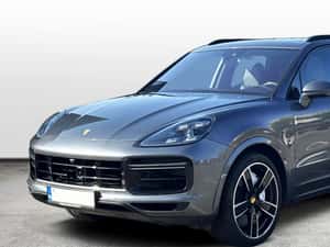 Porsche Cayenne Turbo Automată 550 HP Benzină