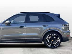 Porsche Cayenne Turbo Automată 550 HP Benzină — miniatura 7