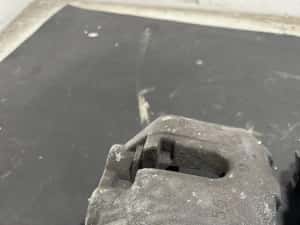 Etrier frana dreapta fata Mercedes ML W164 3.0 diesel V6 — miniatura 2