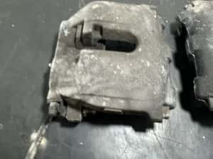 Etrier frana dreapta fata Mercedes ML W164 3.0 diesel V6 — miniatura 5