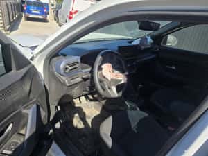Dacia Duster 2025 GPL fabrica avariat — miniatura 9