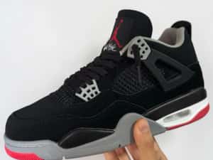 Air Jordan 4 Bred