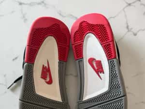 Air Jordan 4 Bred — miniatura 4