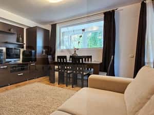 Apartament de 2 camere, decomandat, 73mp, parcare, zona Trifoiului — miniatura 4