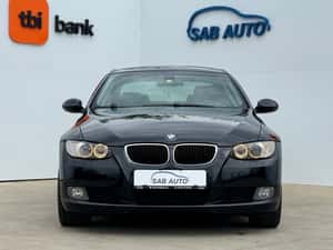 BMW 320i Coupe – Specificații vehicul — miniatura 2