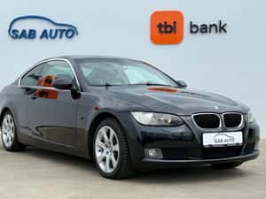 BMW 320i Coupe – Specificații vehicul — miniatura 3