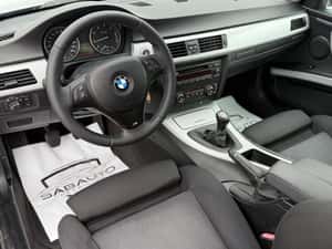 BMW 320i Coupe – Specificații vehicul — miniatura 4
