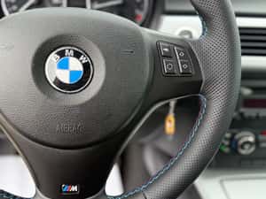 BMW 320i Coupe – Specificații vehicul — miniatura 6
