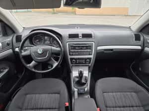 Skoda octavia benzina an 2012 — miniatura 8