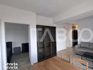 Apartament de inchiriat 3 camere 2 balcoane bloc cu lift Sibiu