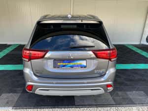 Mitsubishi Outlander Hibrid 2019 - 12 luni garanție — miniatura 5