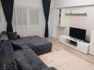 Apartament in zona centrala — miniatura 1