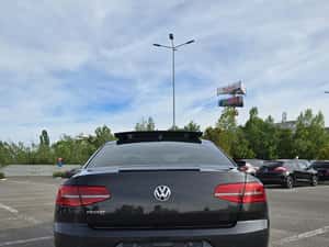 Volkswagen Passat Automată 120 HP Diesel — miniatura 4