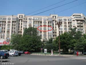 Proprietar, vand apart. 3 camere, bld. Libertatii nr 1, Comision Zero — miniatura 2