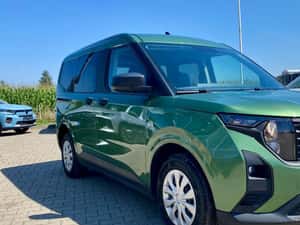 Ford Tourneo Courier 125 HP Benzină 12.822 km - 2024 — miniatura 2