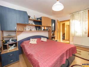 Pe incantare florala, casa cu 5 camere, curte individuala, Central, Brasov — miniatura 4