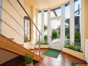 Pe incantare florala, casa cu 5 camere, curte individuala, Central, Brasov — miniatura 6