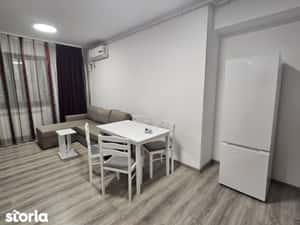 Apartament 2 camere de inchiriat, bloc cu lift, centrala propria — miniatura 5