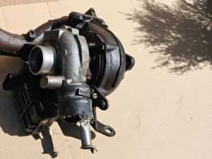 Turbina dreapta Jaguar XF / S-Type 2.7 D 2005 2006 / 2007 2008 — miniatura 4