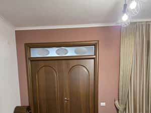 Apartament 3 camere Parc Bazilescu cu curte si parcare proprie — miniatura 4