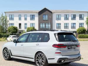 BMW X7 SUV second-hand, 19.980 km, 99.606 EUR — miniatura 7