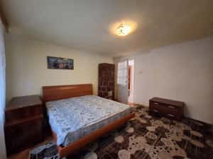 Casa individuala in oras. Teren generos. — miniatura 2