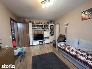 Apartament cu 4 camere, renovat complet — miniatura 4