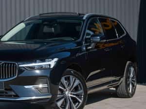 Volvo XC60 Hibrid 341 cp Automată 2021 — miniatura 2