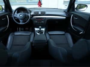 Bmw 118d 2011 M-Packet Interior Exterior de fabrica • Istoric Complet BMW • 12Luni Garantie Motor Cutie • Distributie Noua • Rate TBI / UniCredit / BT — miniatura 7