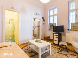 2 camere intr-o casa monument istoric — miniatura 4
