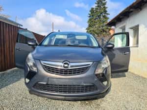 Dezmembrez Panoramic 2.0 CDTI 165 cp F40 A20DTH Z190 Opel Zafira C Tou
