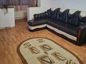Închiriez apartament cu două camere