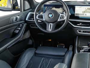 BMW X7 M60 2024 - SUV Second hand cu dotări premium — miniatura 3