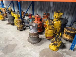 Hidromotor buldozer New Holland , Liebherr , Caterpillar , Komatsu — miniatura 9