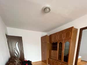 Sagului,Piata Doina,Etajul 1,Liber,280 E, De Văzut,45 mp !!! — miniatura 2