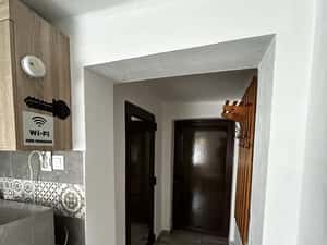 Apartament 2 Camere Parneava De Inchiriat La Casa — miniatura 4