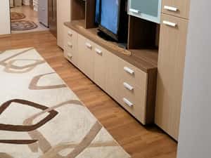 Garsonieră in vila de închiriat cu balcon si centrala proprie — miniatura 3