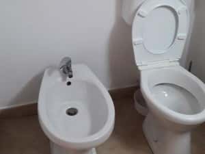 Închiriez apartament cu o cameră la casă — miniatura 4