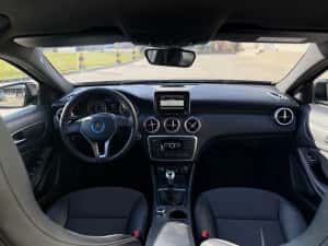 Mercedes -Benz A180 122 CP 2015 Euro 6 — miniatura 5