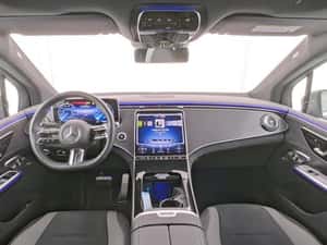 Mercedes-Benz EQE SUV - 2025, 16.984 km, Electric — miniatura 7
