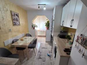 Apartament de vanzare, 3 camere & balcon, Cehu Silvaniei
