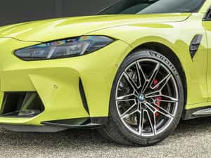 BMW M4 Sport Coupe - 2025 - 25.880 km - Verde — miniatura 3