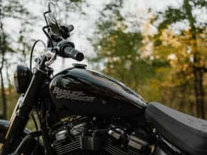 Harley-Davidson Street Bob 2020 – 9.000 kilometri – stare impecabilă — miniatura 10